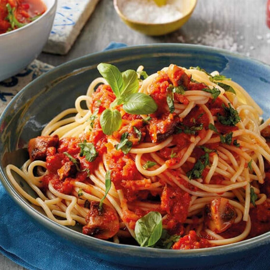 Spaghetti mit veganer Pilz-Bolognese