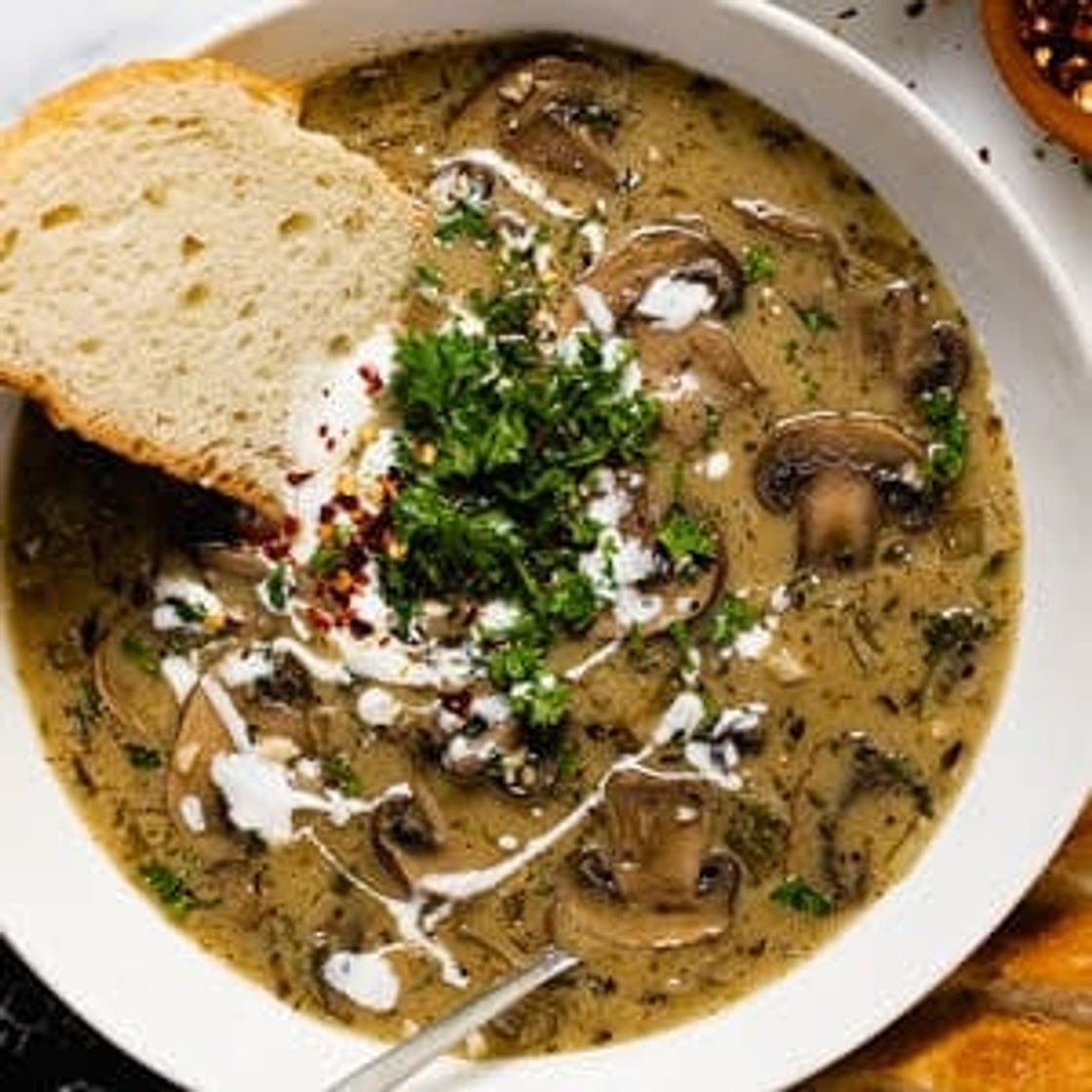 30 Minute One Pot Creamy Vegan Mushroom Soup