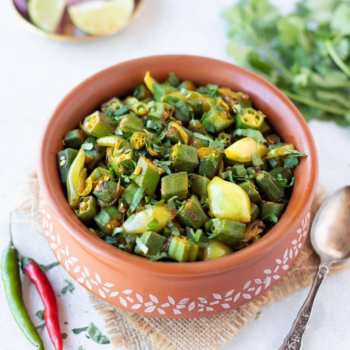 Bhindi do Pyaza (Okra Stir Fry)