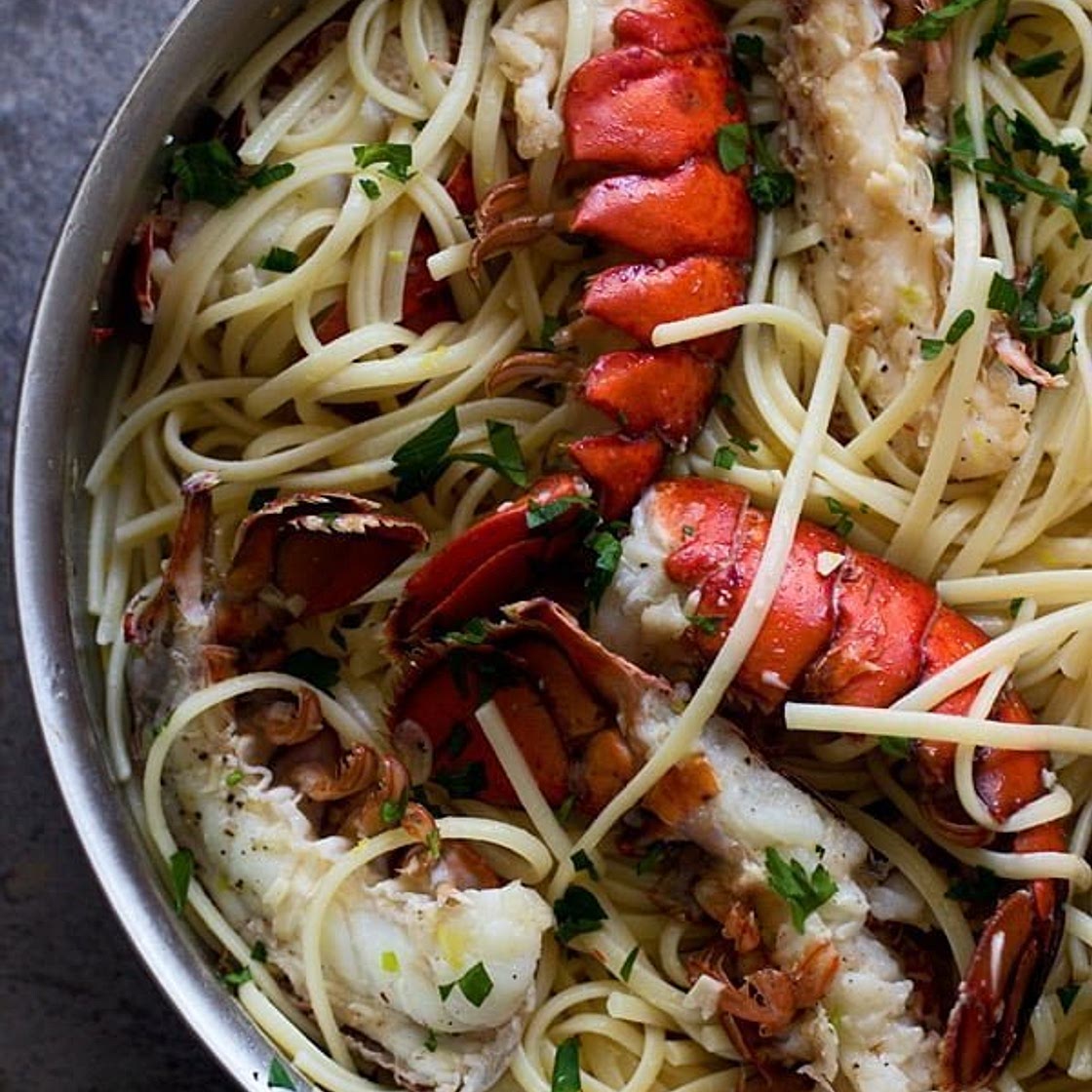 Easy Lobster Scampi with Linguine