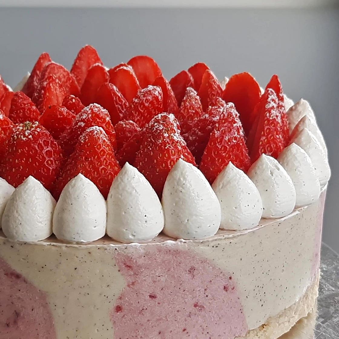 Gluten Free Strawberry Cake