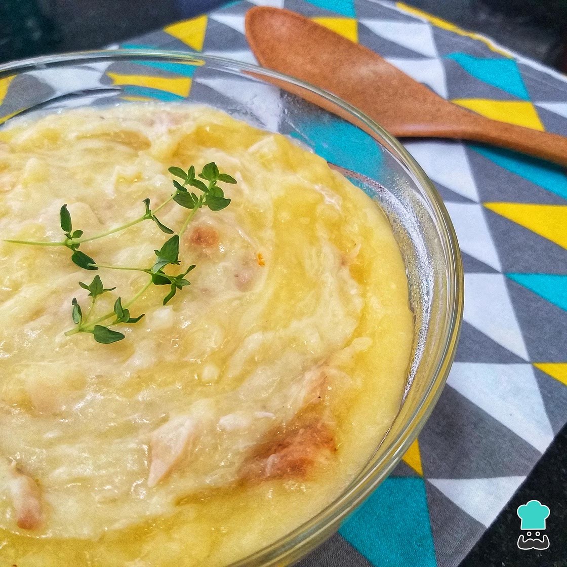 Receita de Caldo de mandioca com frango e creme de leite