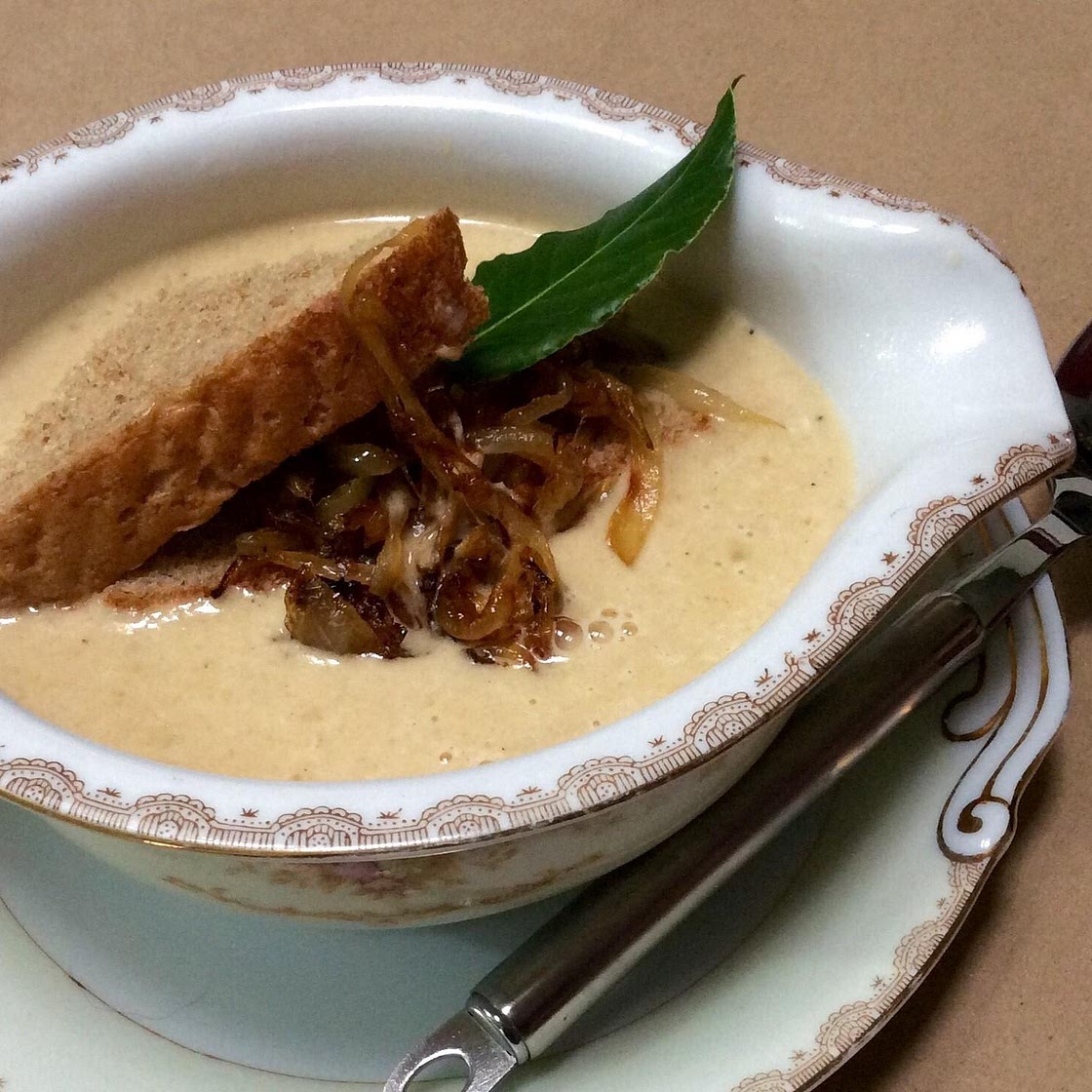 Receita de Creme de cebola caramelizada