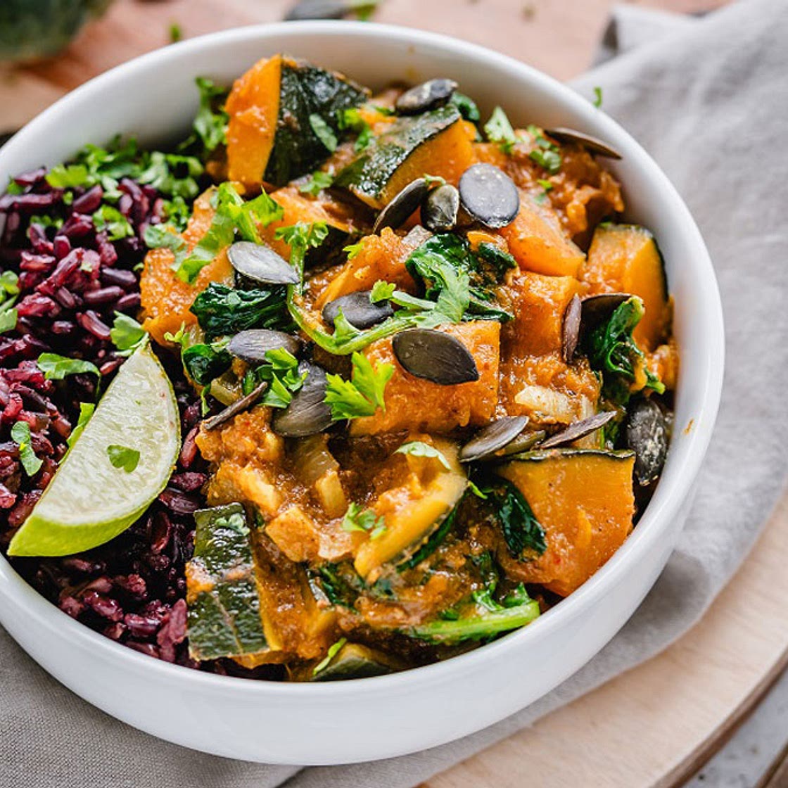 30-Minute Kabocha Pumpkin Curry With Spinach