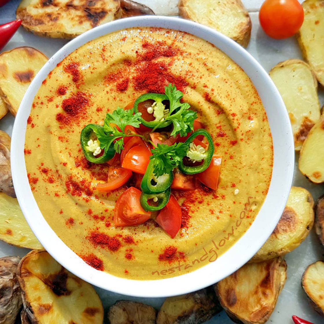 Light Vegan Queso Dip