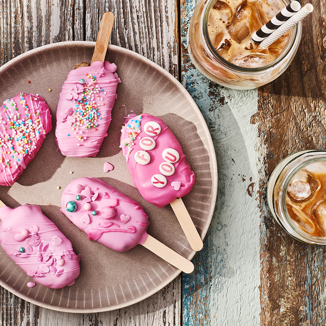 Saftige Cakesicles – Kuchen am Stiel