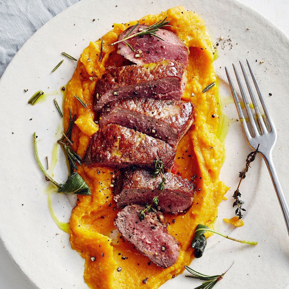 Lammlachs im Kräutermantel mit Süßkartoffelpüree