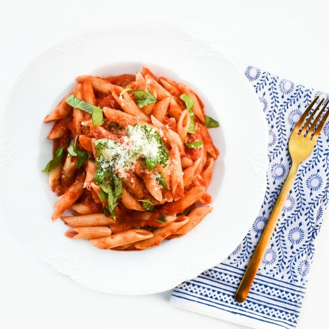 Quick & Easy Homemade Arrabbiata Pasta (no onion)