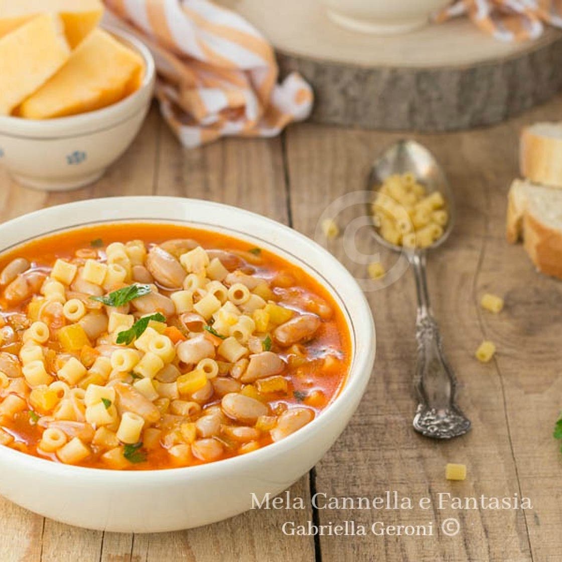 Minestra di zucca patate e fagioli - ricetta facile e veloce