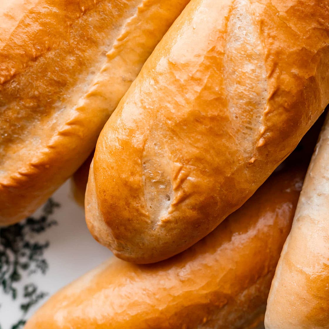 Crispy & Soft Banh Mi Baguette (Vietnamese Baguette)