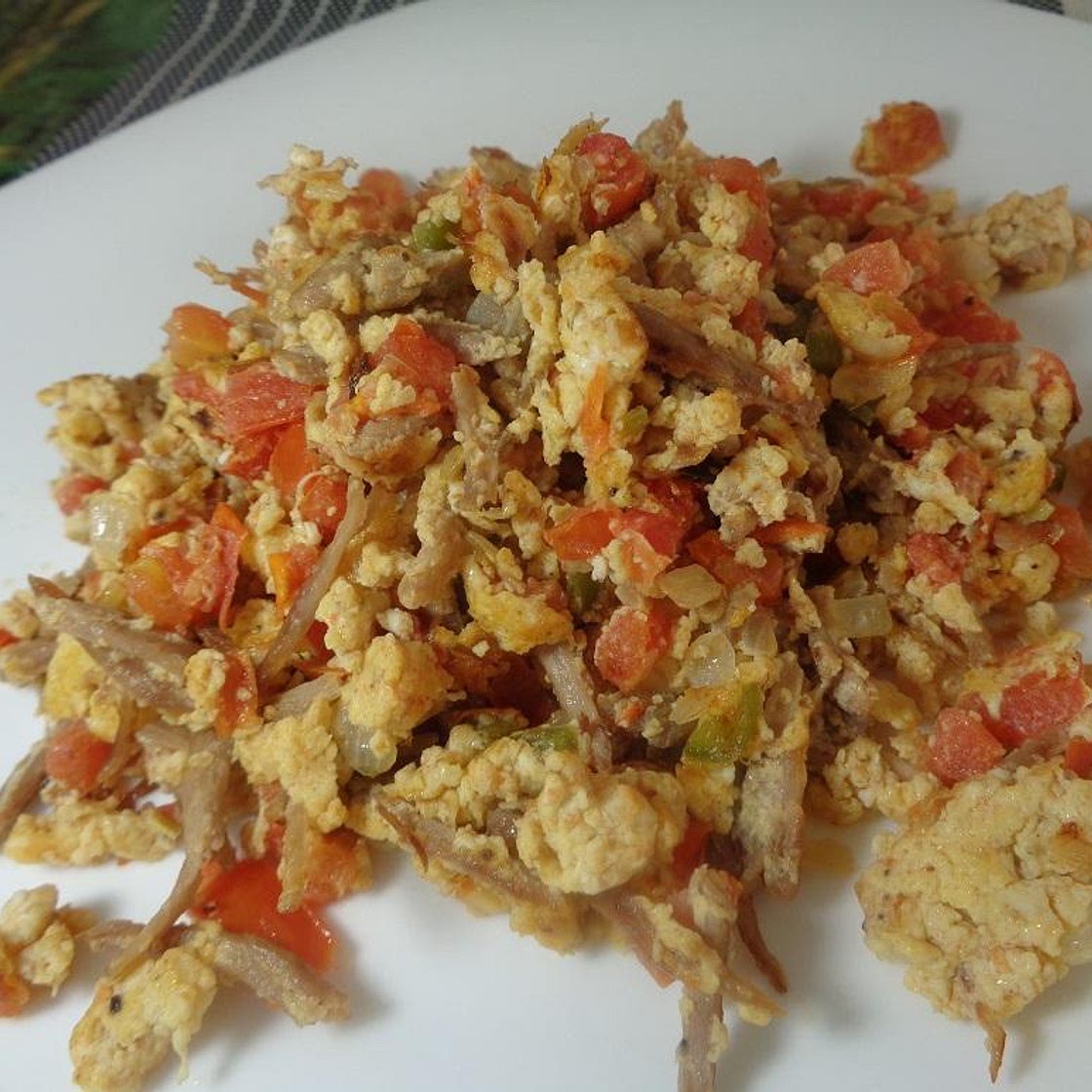 Receta de Machacado o machaca con huevo