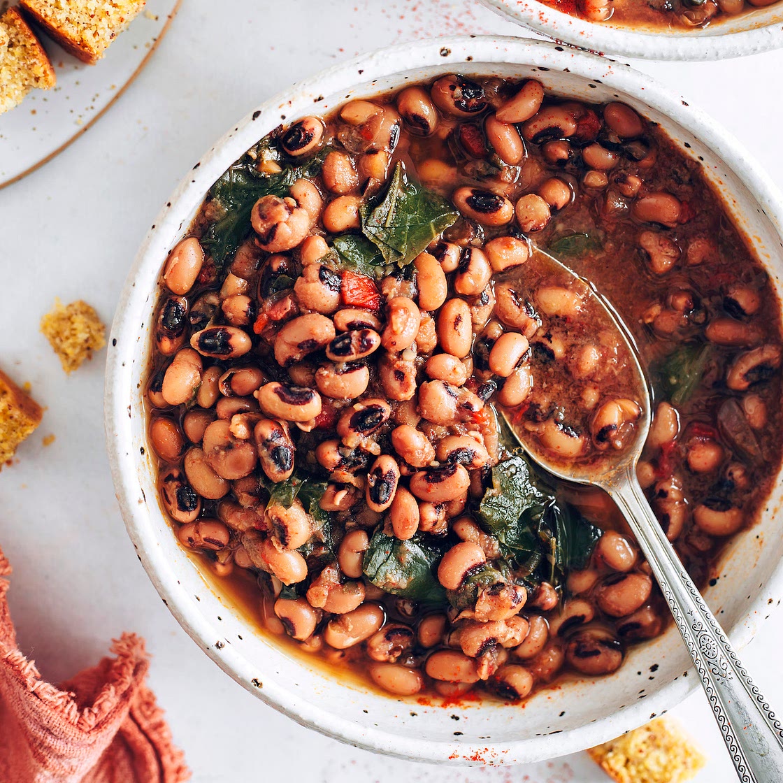 Smoky Instant Pot Black Eyed Peas & Greens (Vegan)