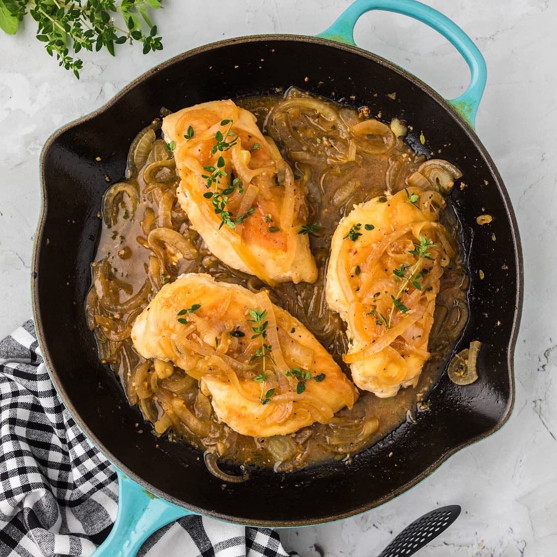 Chicken with Onion Thyme Sauce