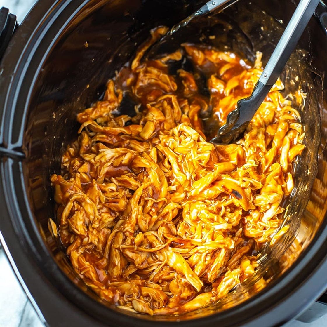 The Easiest 2-Ingredient Crockpot BBQ Chicken