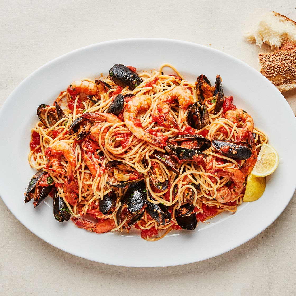 Seafood Spaghetti With Mussels and Shrimp