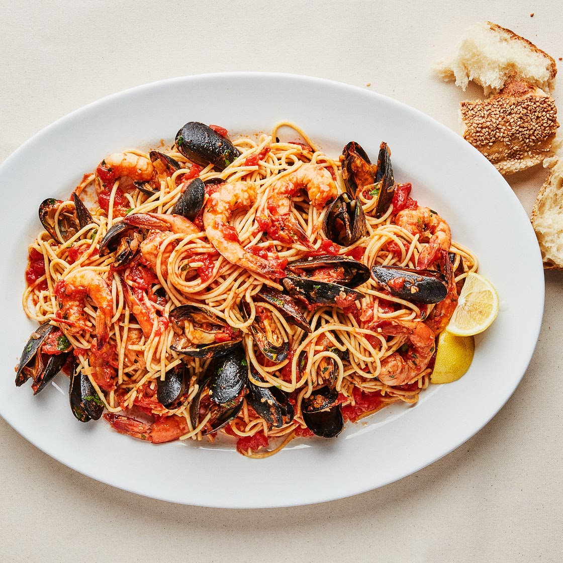 Seafood Spaghetti With Mussels and Shrimp