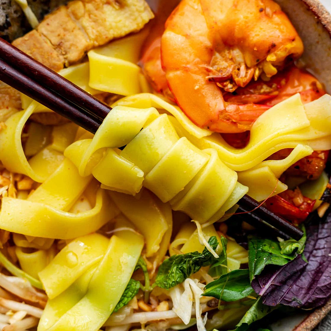 Mi Quang (Vietnamese Turmeric Noodle Soup)