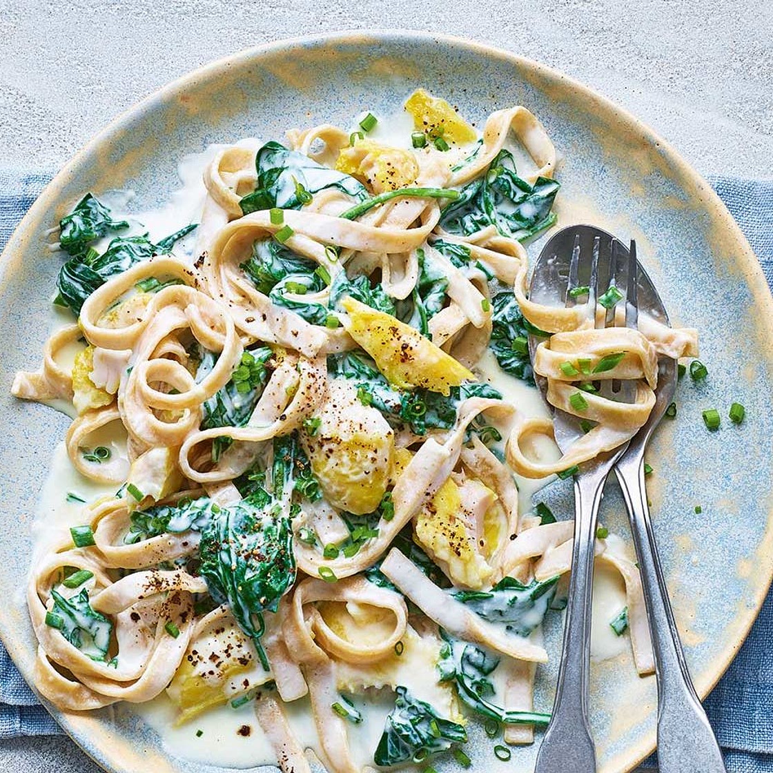 Creamy smoked fish and spinach tagliatelle