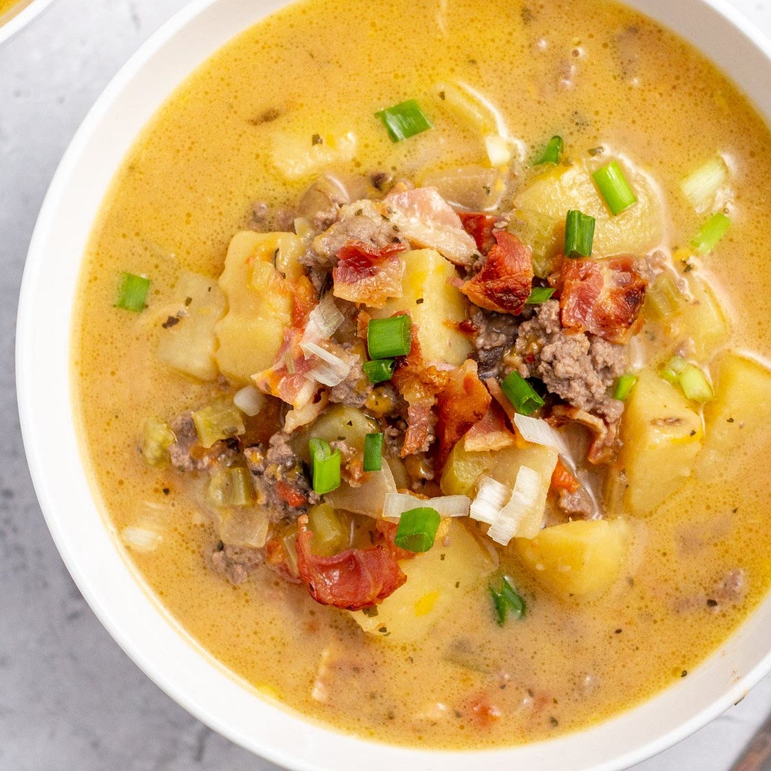 Slow Cooker Creamy Potato Bacon Soup