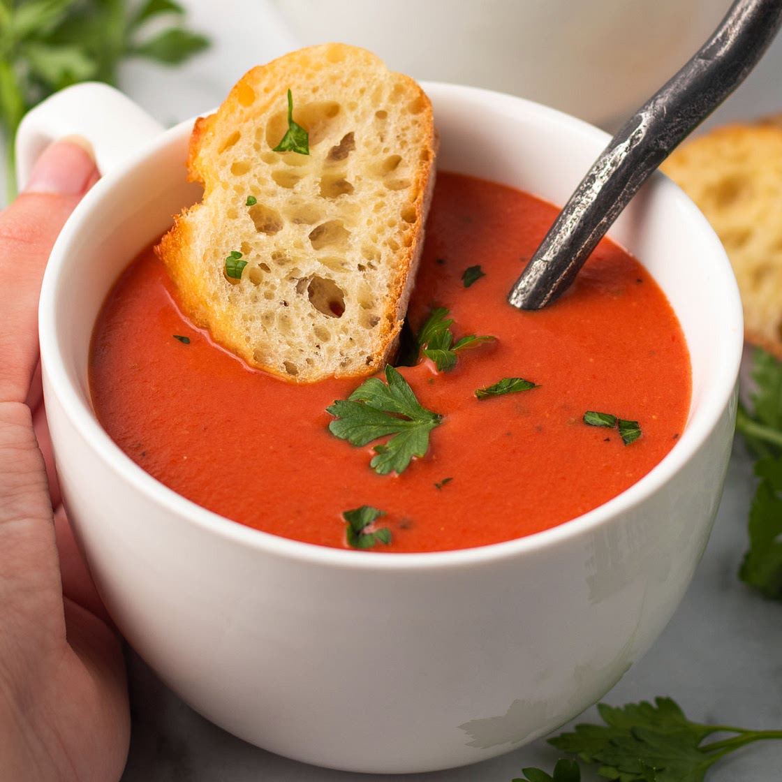 5-Minute Creamy Vegan Tomato Soup