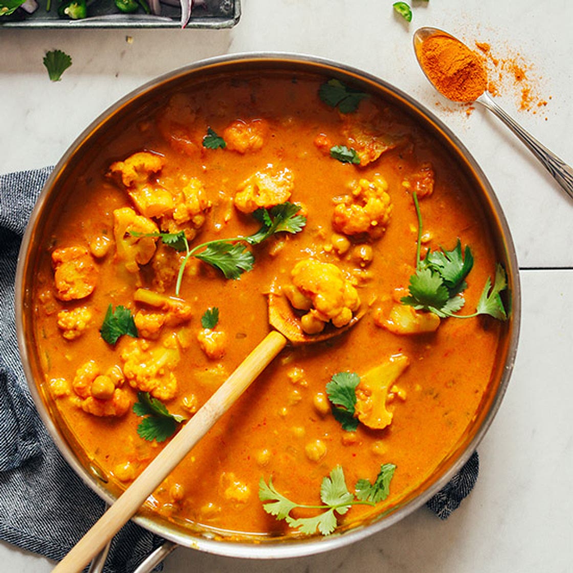 1-Pot Yellow Chickpea Cauliflower Curry