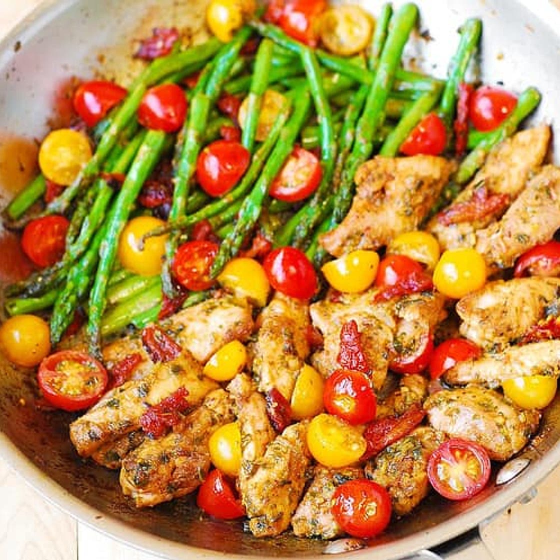 One-Pan Pesto Chicken and Veggies