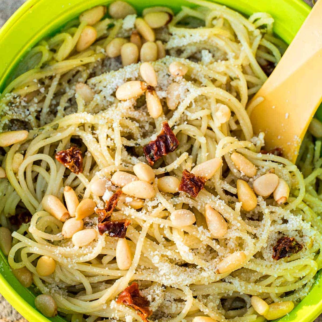 Backpacking Creamy Pesto Pasta