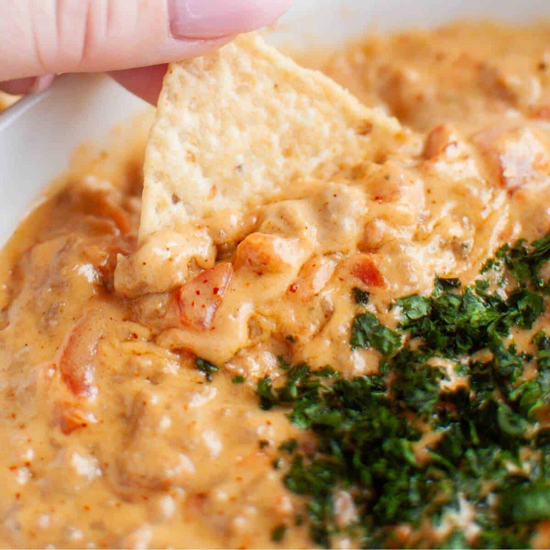 Beef Con Queso Dip