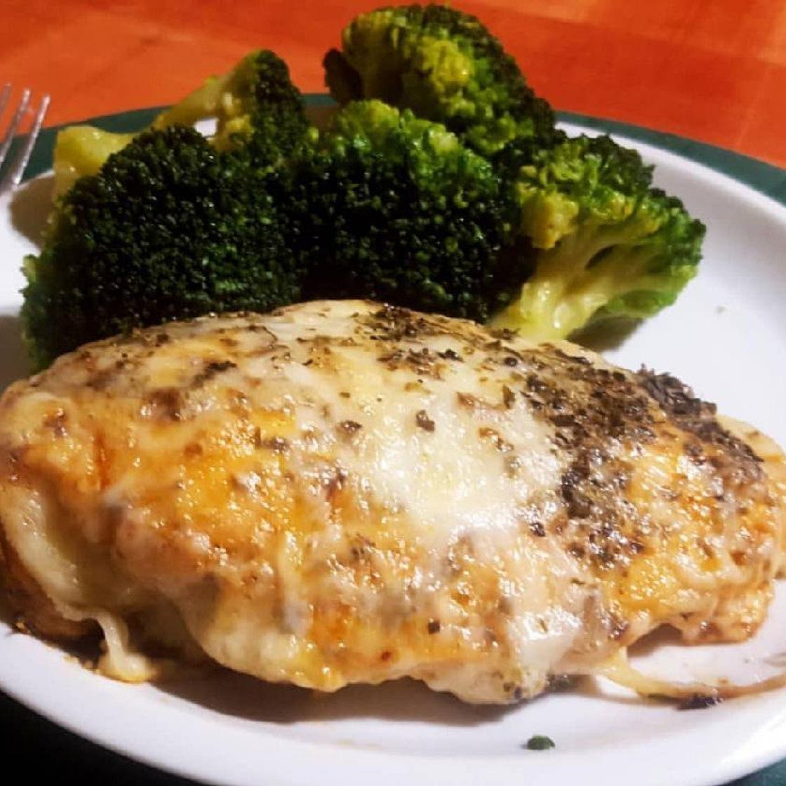 Receita de Peito de frango ao forno com queijo