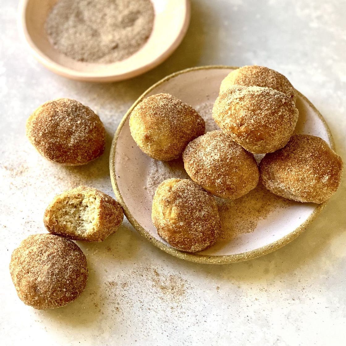 Air fryer banana doughnut balls recipe