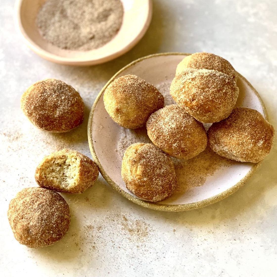 Air fryer banana doughnut balls recipe