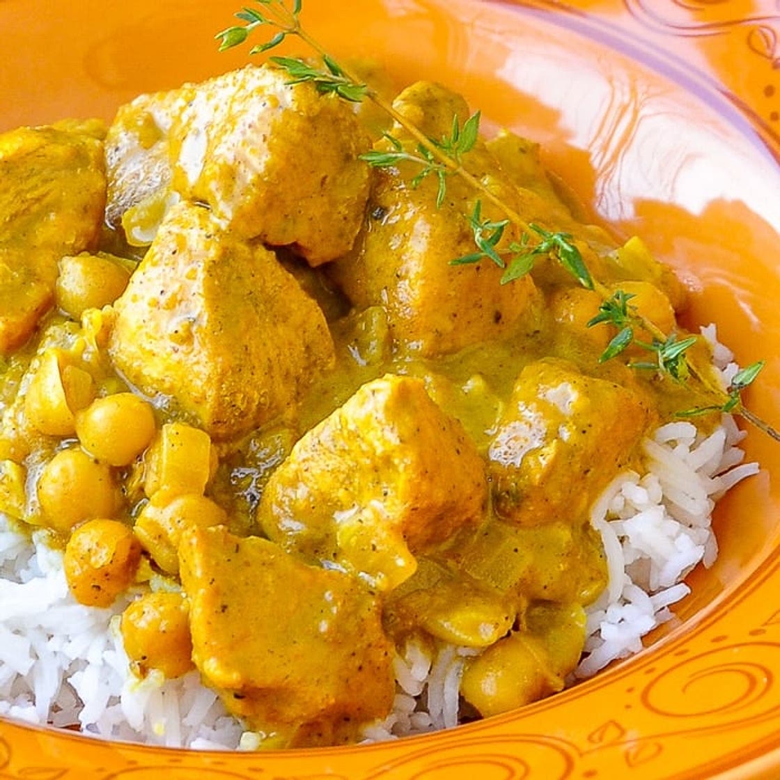 30 minute Easy Chicken and Chickpea Curry