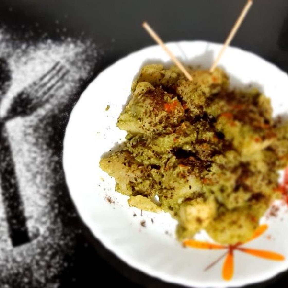 धनिया आलू चाट (Coriander Aloo Chaat Recipe In Hindi)