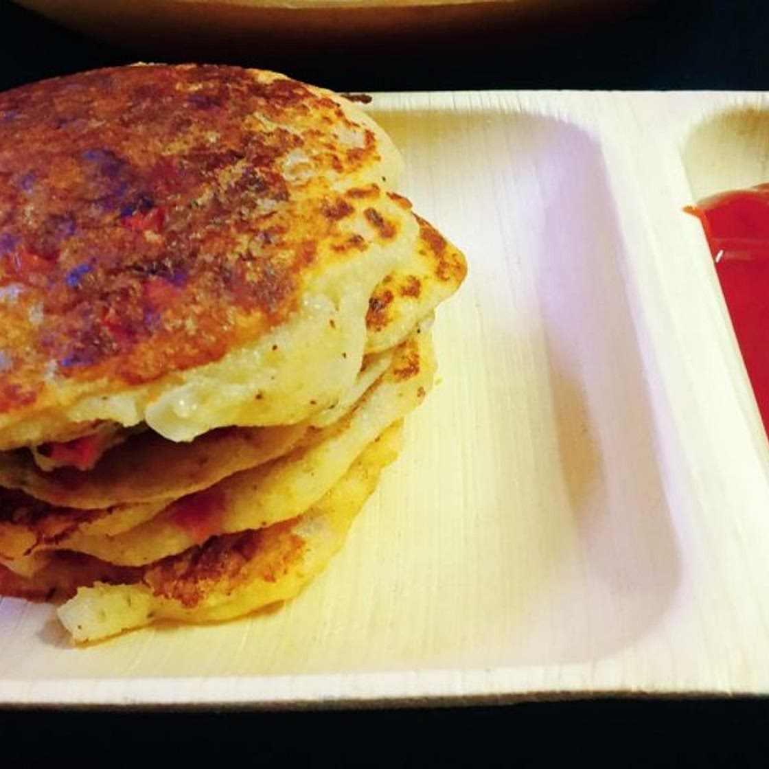 सूजी पैन केक्स (suji pancakes recipe in Hindi)