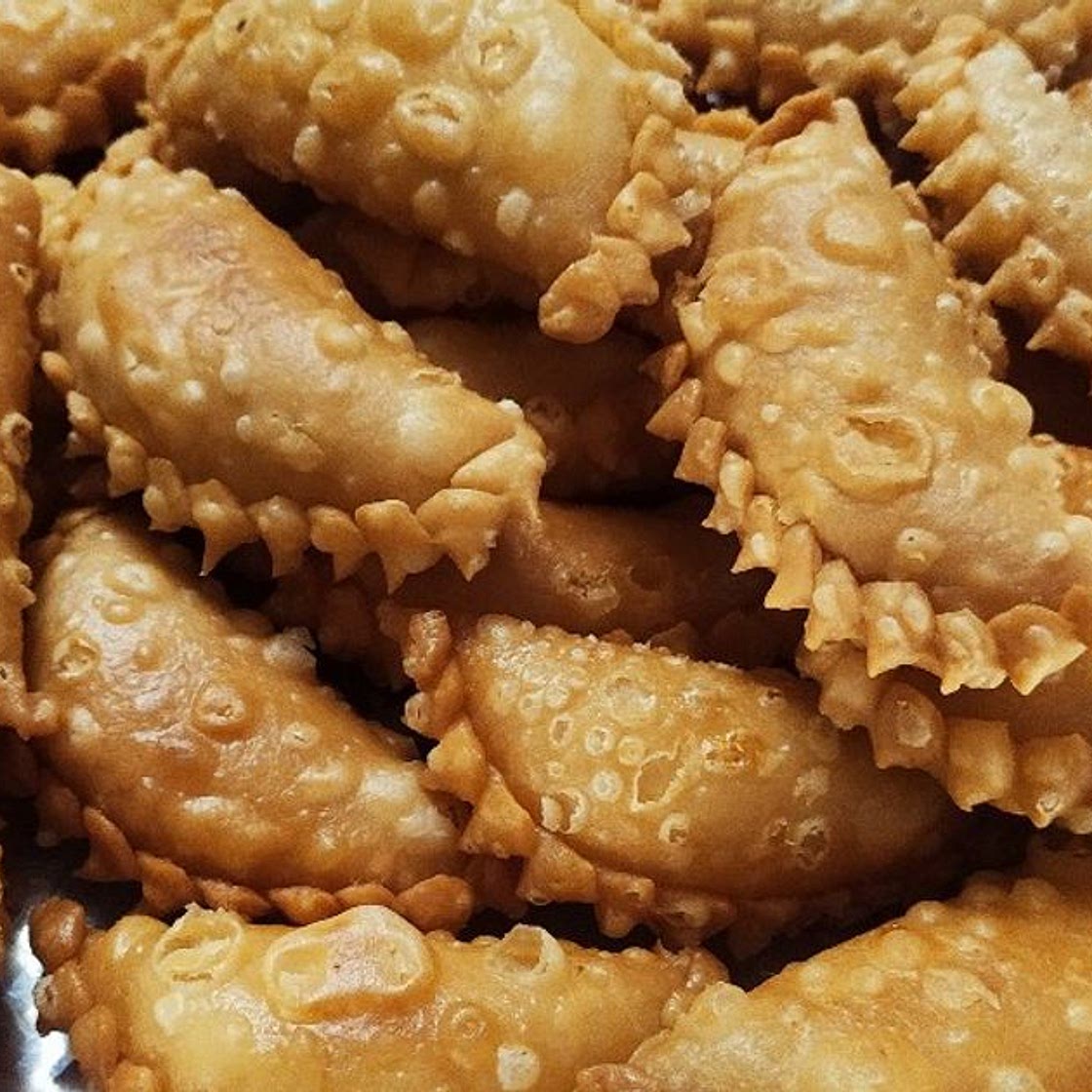 गुजिया (Suji Gujiya recipe in Hindi)