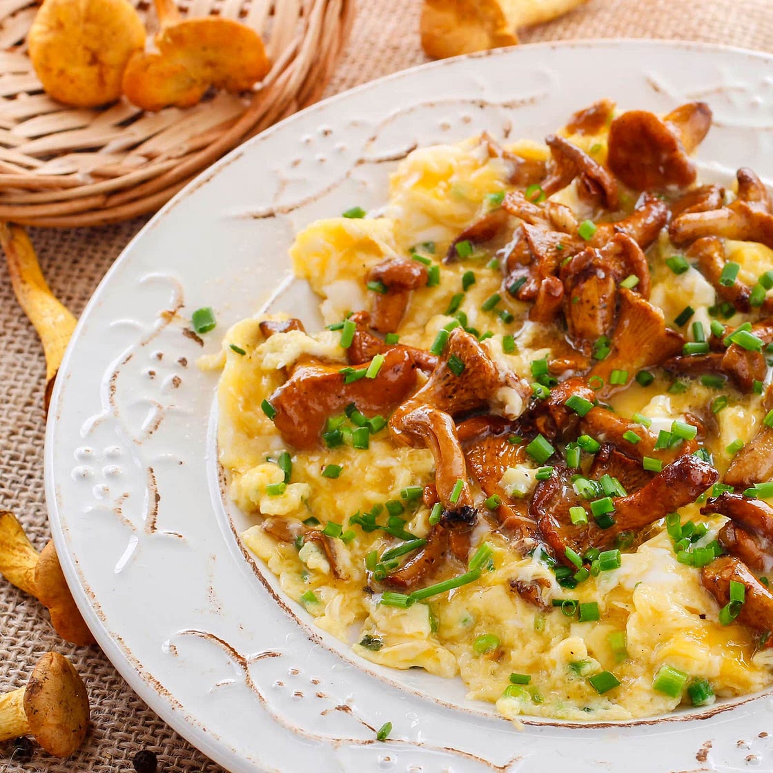 Scrambled Eggs with Chanterelle Mushrooms