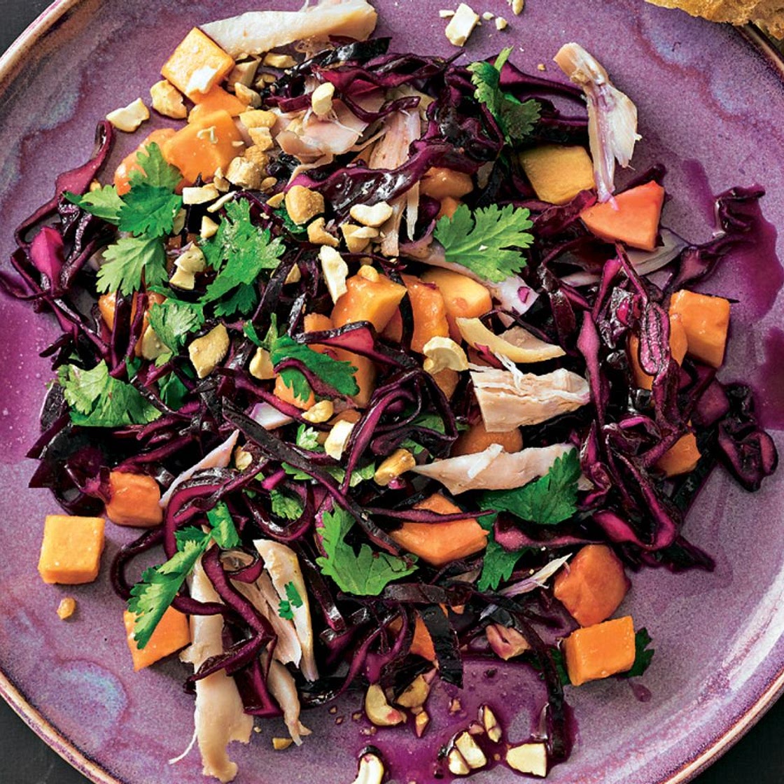 Rotkohl-Papaya-Salat mit Hähnchen