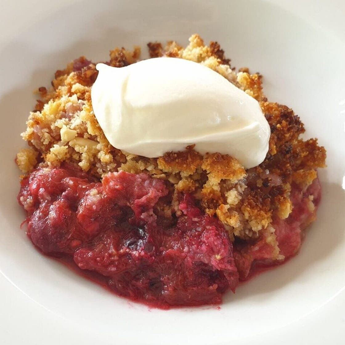 Keto Rhubarb Berry Crumble