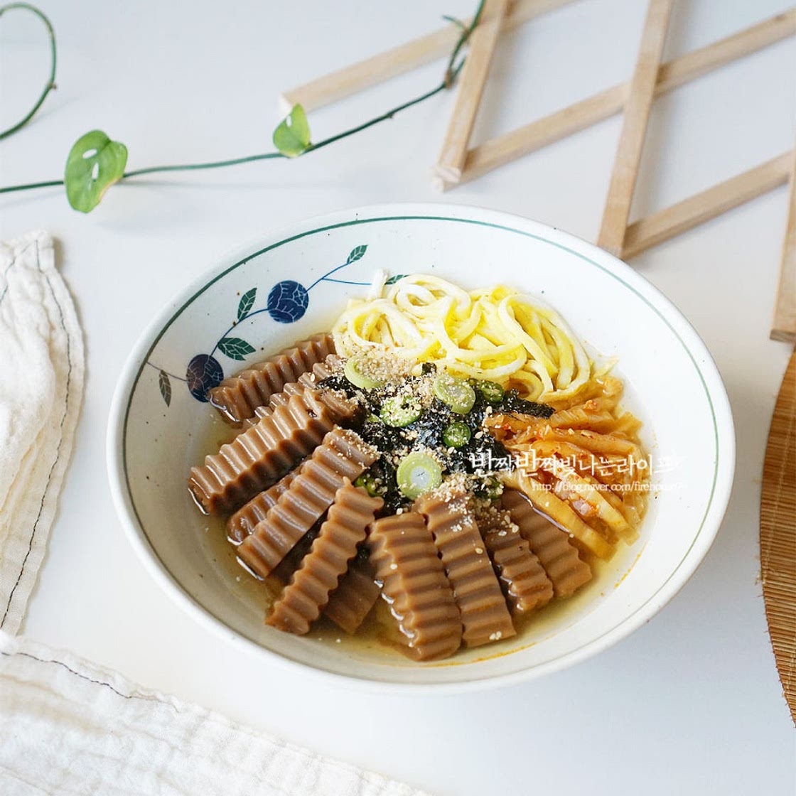 도토리묵사발 만들기 멸치육수 묵사발 도토리 묵밥 만들기 도토리온묵밥