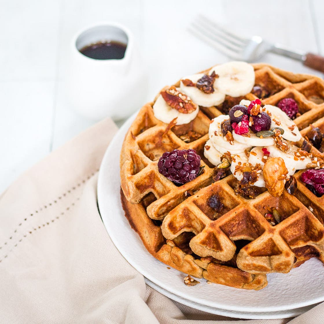 Date, Banana and Oat Flour Waffles In The Blender