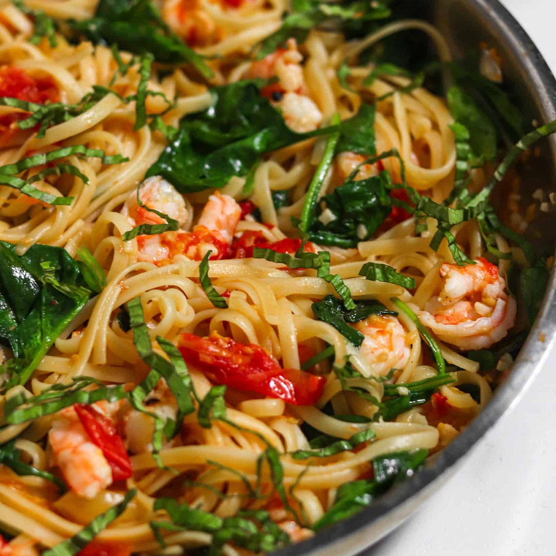 Garlic Butter White Wine Shrimp Pasta