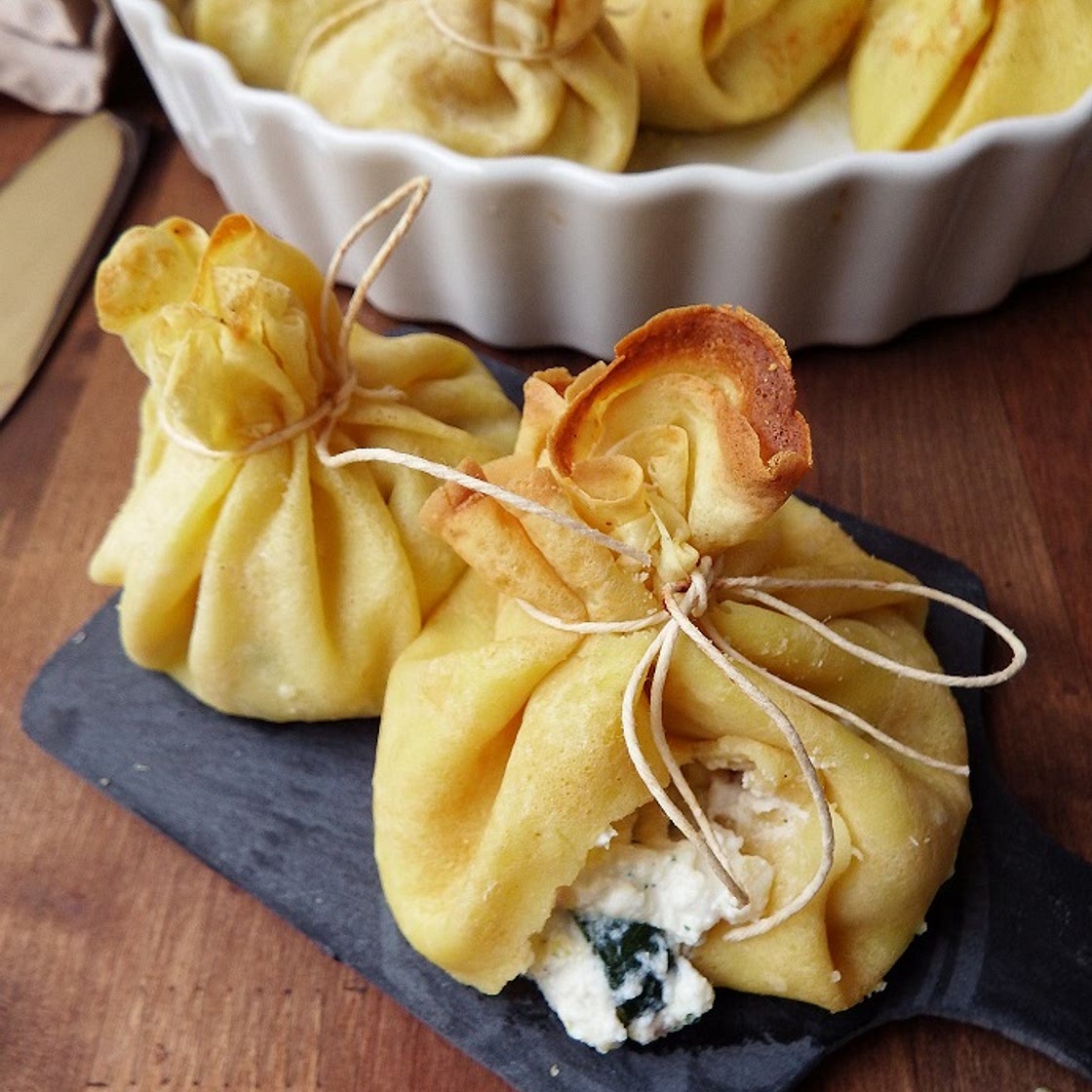 FAGOTTINI DI CREPES CON PROSCIUTTO ZUCCHINE E RICOTTA