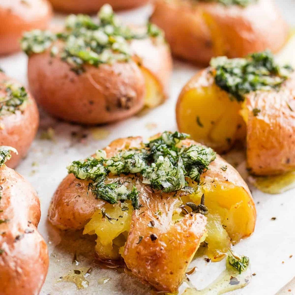 Crispy Smashed Red Potatoes With Garlic And Dill In The Oven