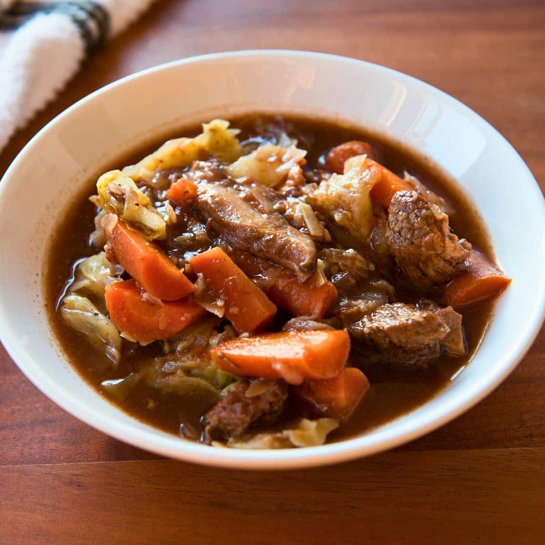 Slow Cooker Beef, Cabbage, and Mushroom Stew
