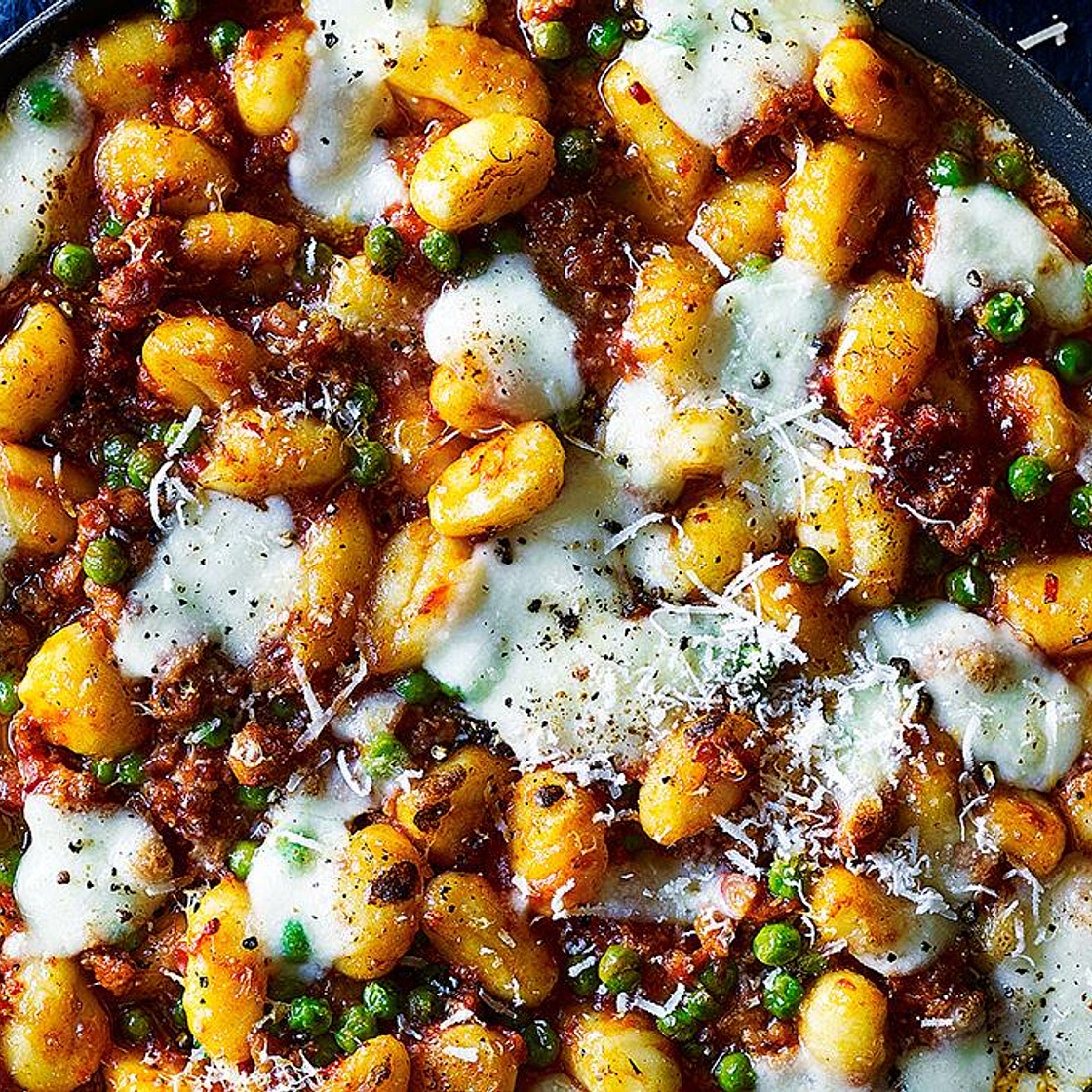Speedy sausage gnocchi gratin