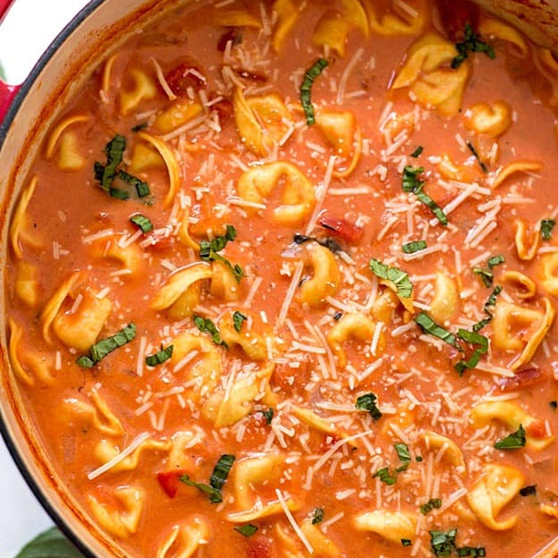 One-Pot Creamy Tomato Tortellini Soup
