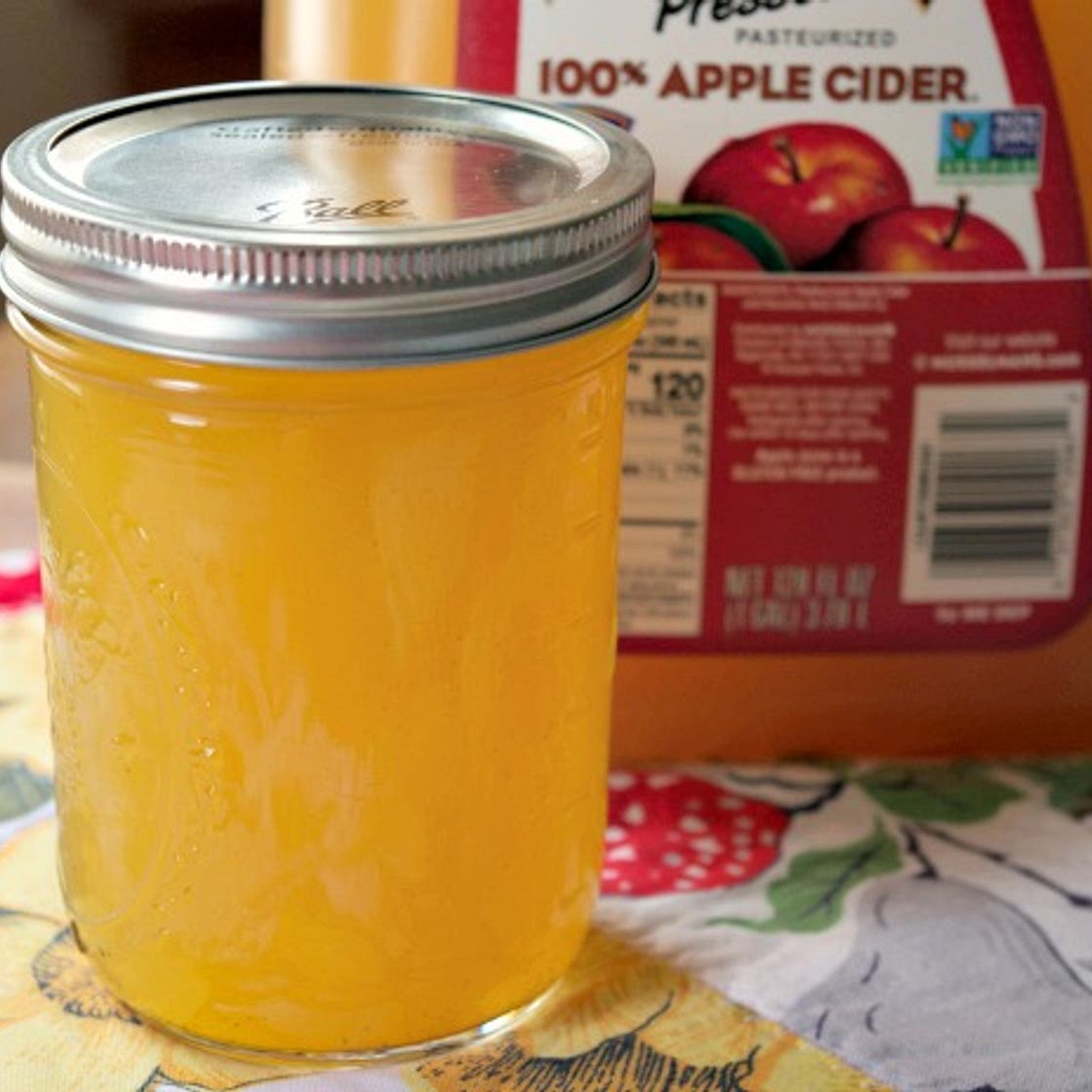 Crock-Pot Apple Pie Moonshine Recipe
