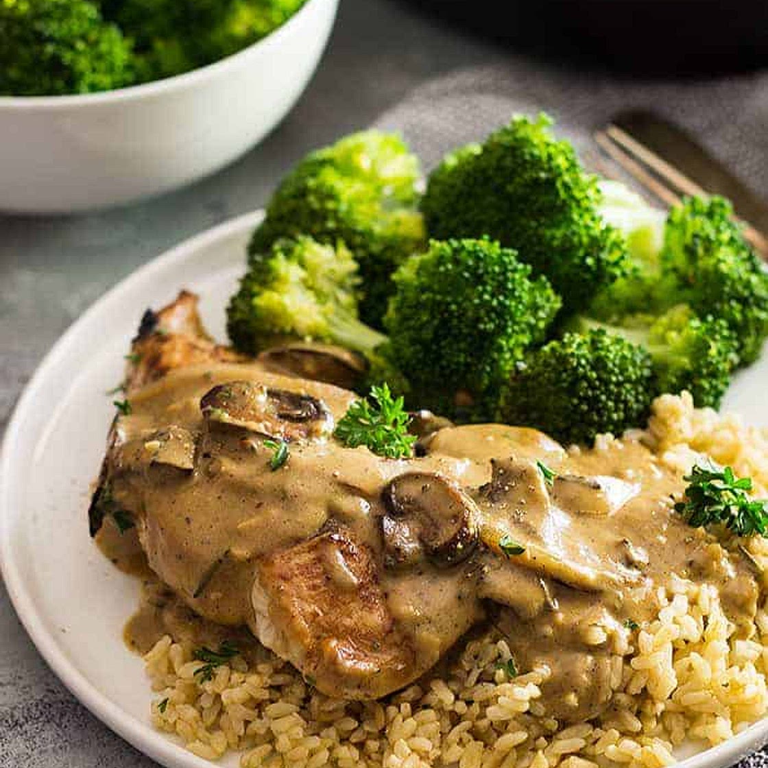 Chicken in Garlic Mushroom Cream Sauce