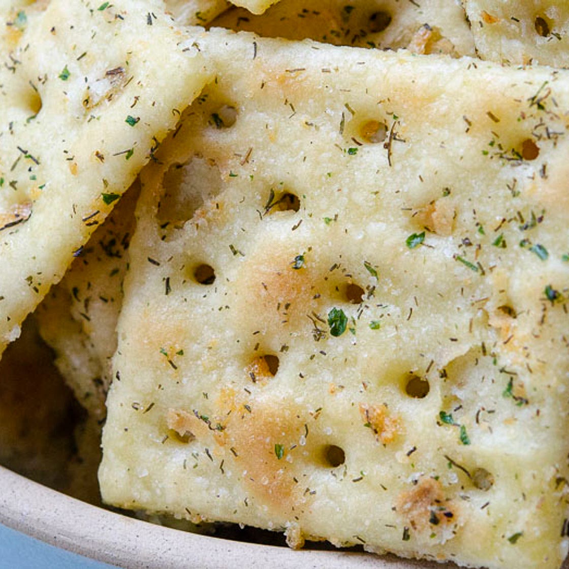Dill Pickle Saltines