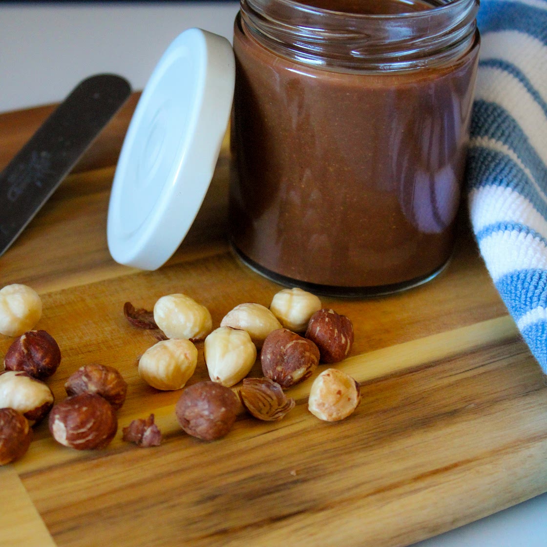 3-Ingredient Vegan Chocolate Hazelnut Spread